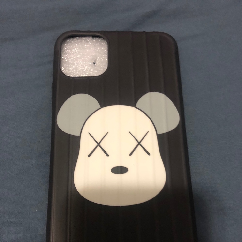 Kaws iPhone 11 pro max case